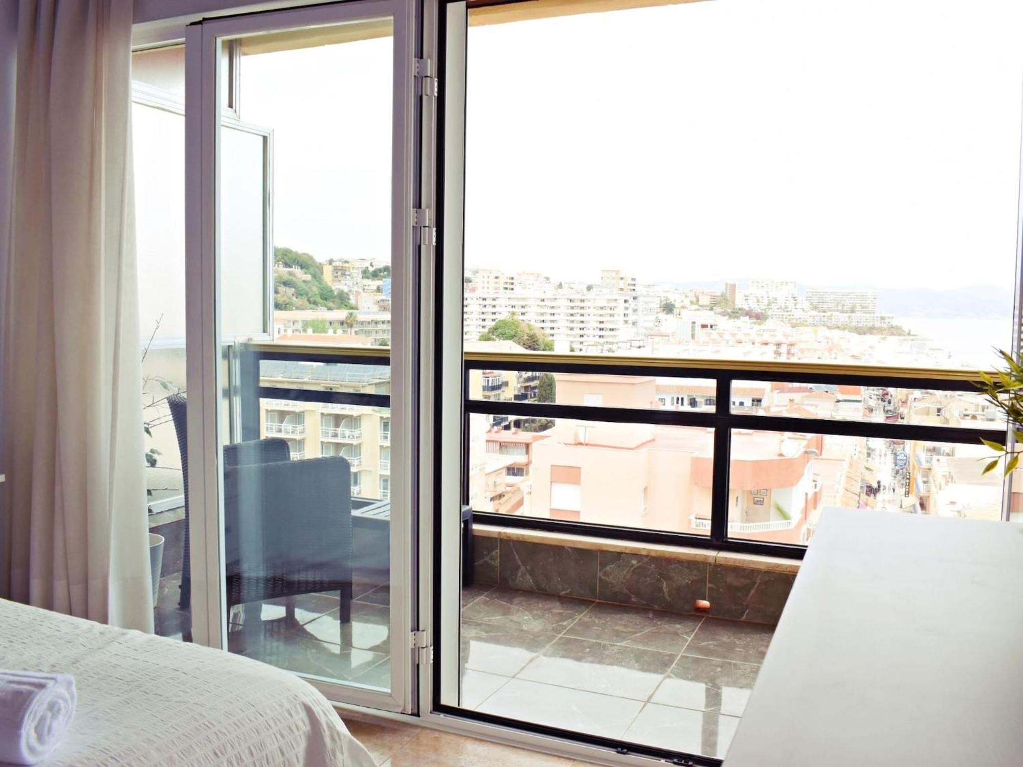 Luminoso Apartamento De 3 Dormitorios A Pie De Playa En トレモリノス エクステリア 写真