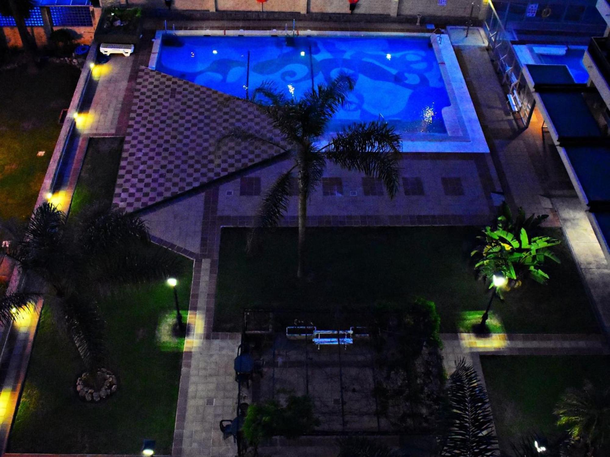 Luminoso Apartamento De 3 Dormitorios A Pie De Playa En トレモリノス エクステリア 写真