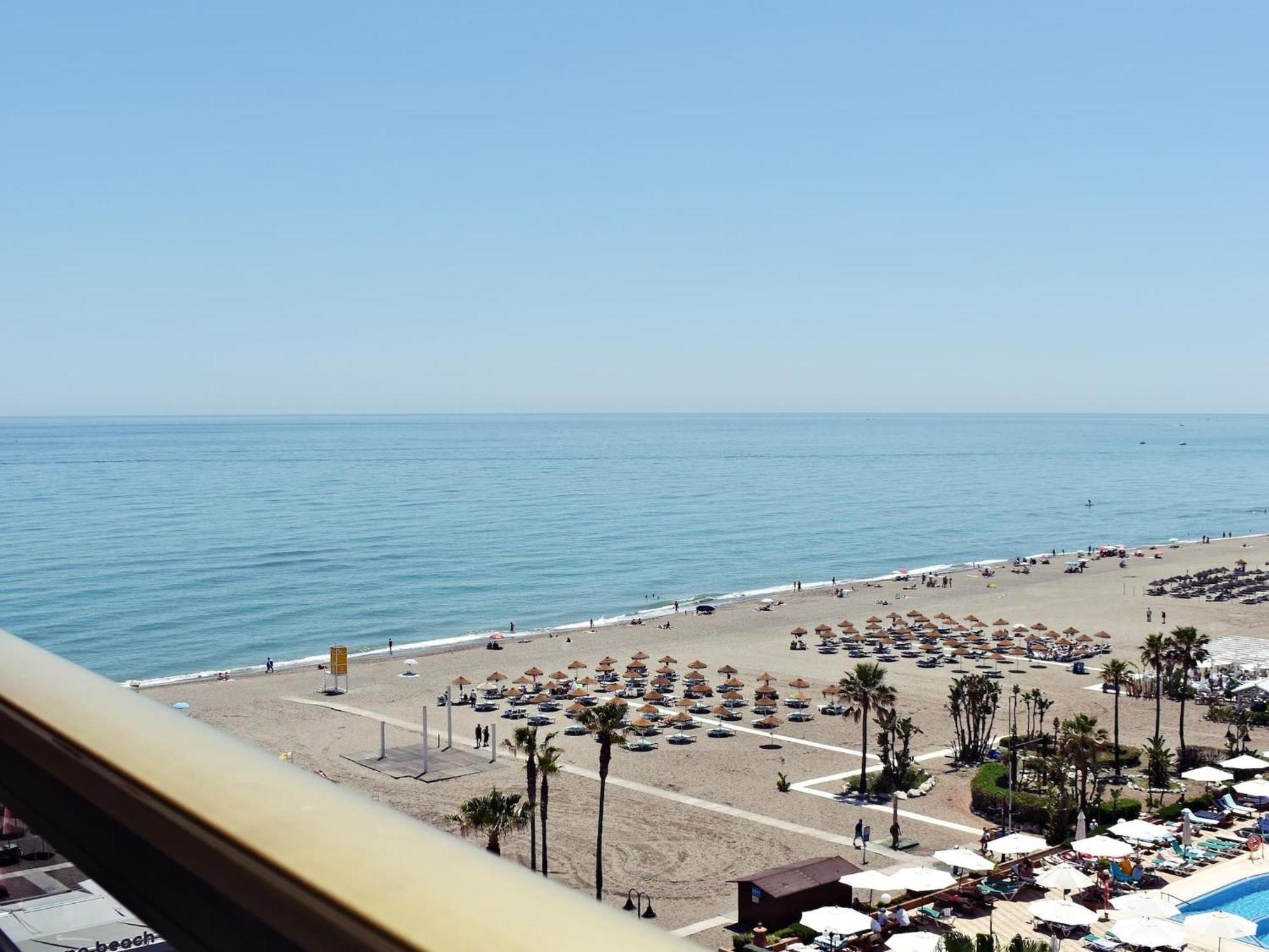 Luminoso Apartamento De 3 Dormitorios A Pie De Playa En トレモリノス エクステリア 写真